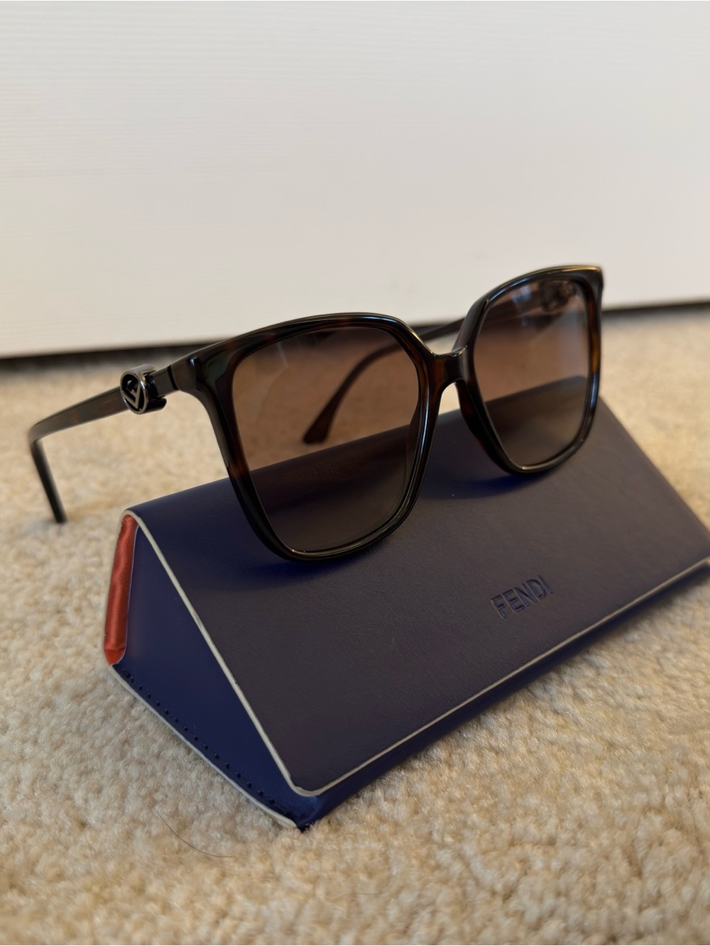 Fendi FF 0318/S Women’s Tortoise Sunglasses Brown Gradient UV400